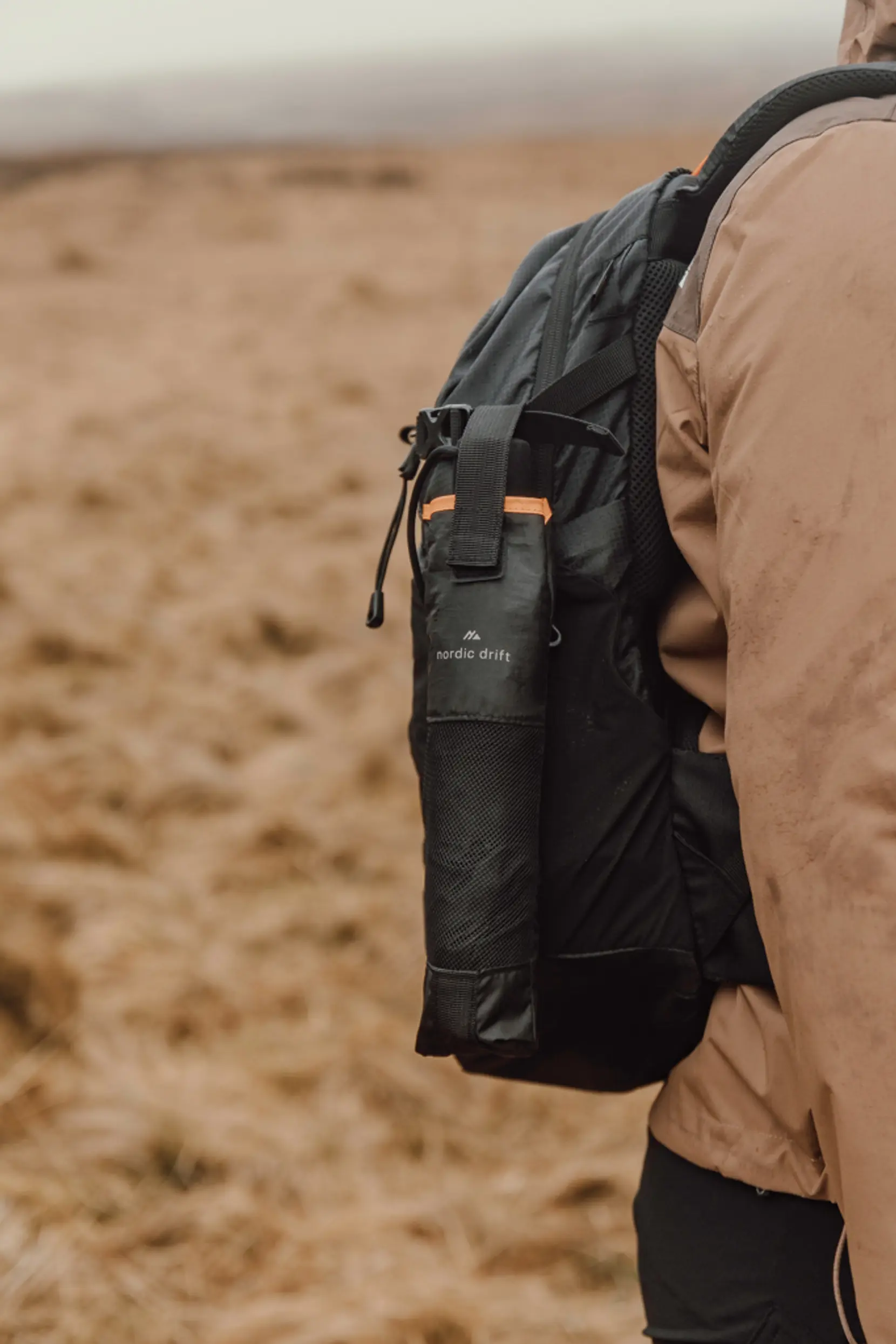 Bild på Nordic Drift Trail 23" AWARE™ RPET Paraply auto öppn/stängn