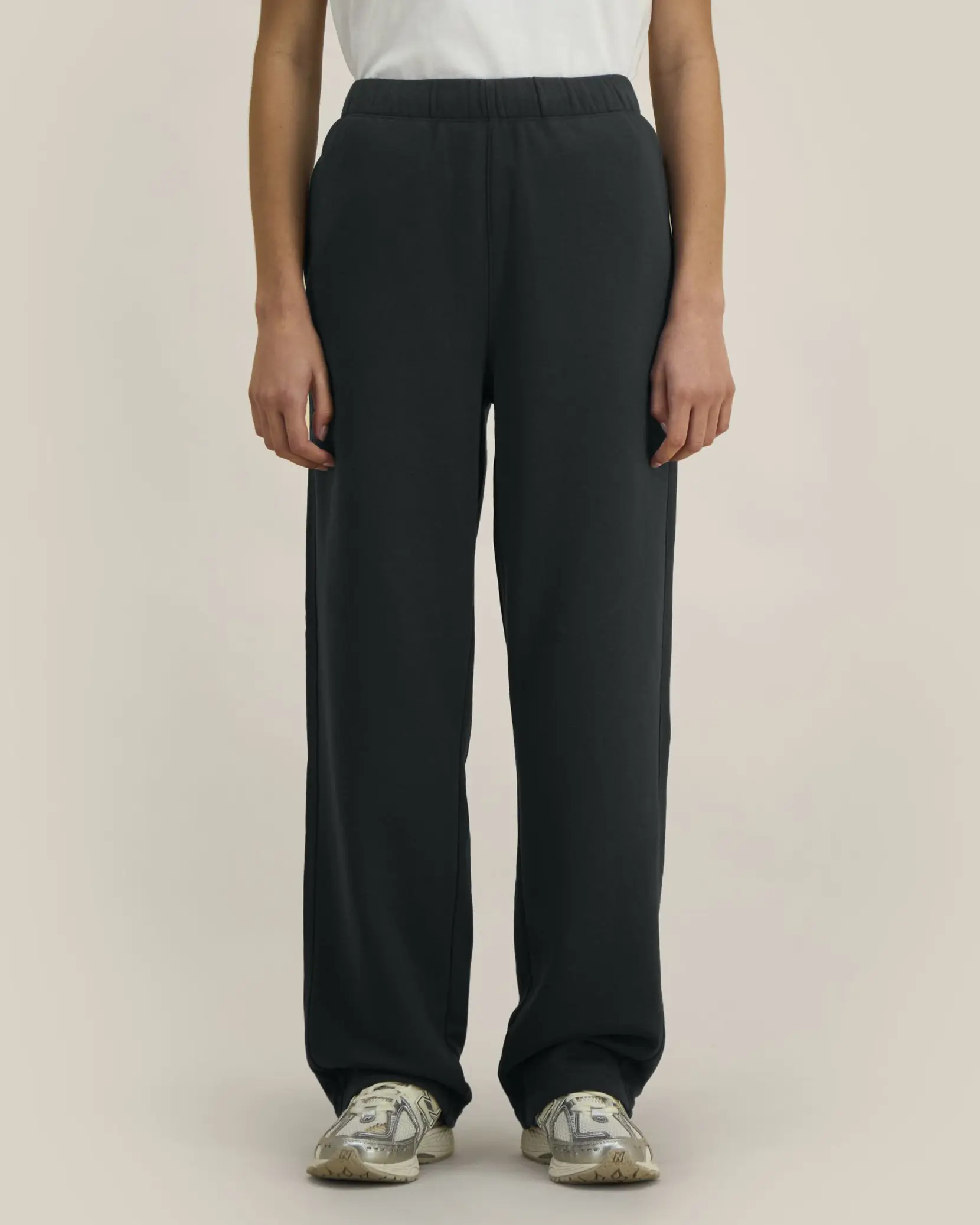 Bild på Needer The unisex relaxed straight leg joggers