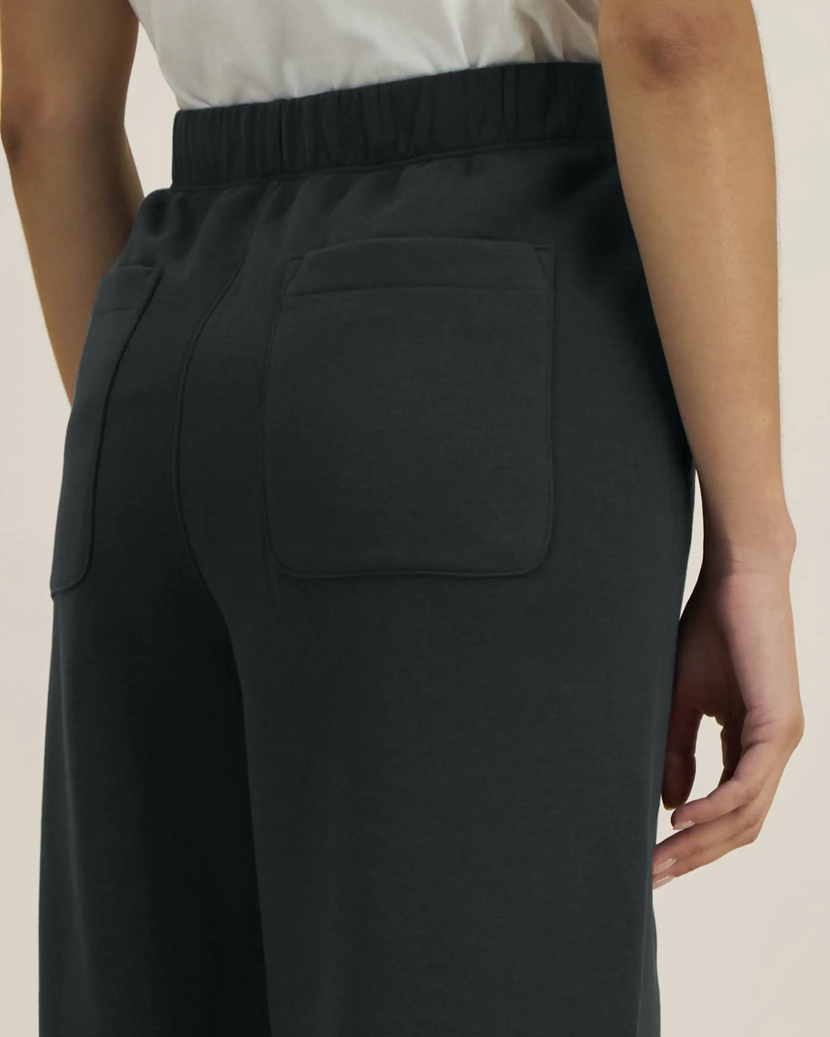 Bild på Needer The unisex relaxed straight leg joggers