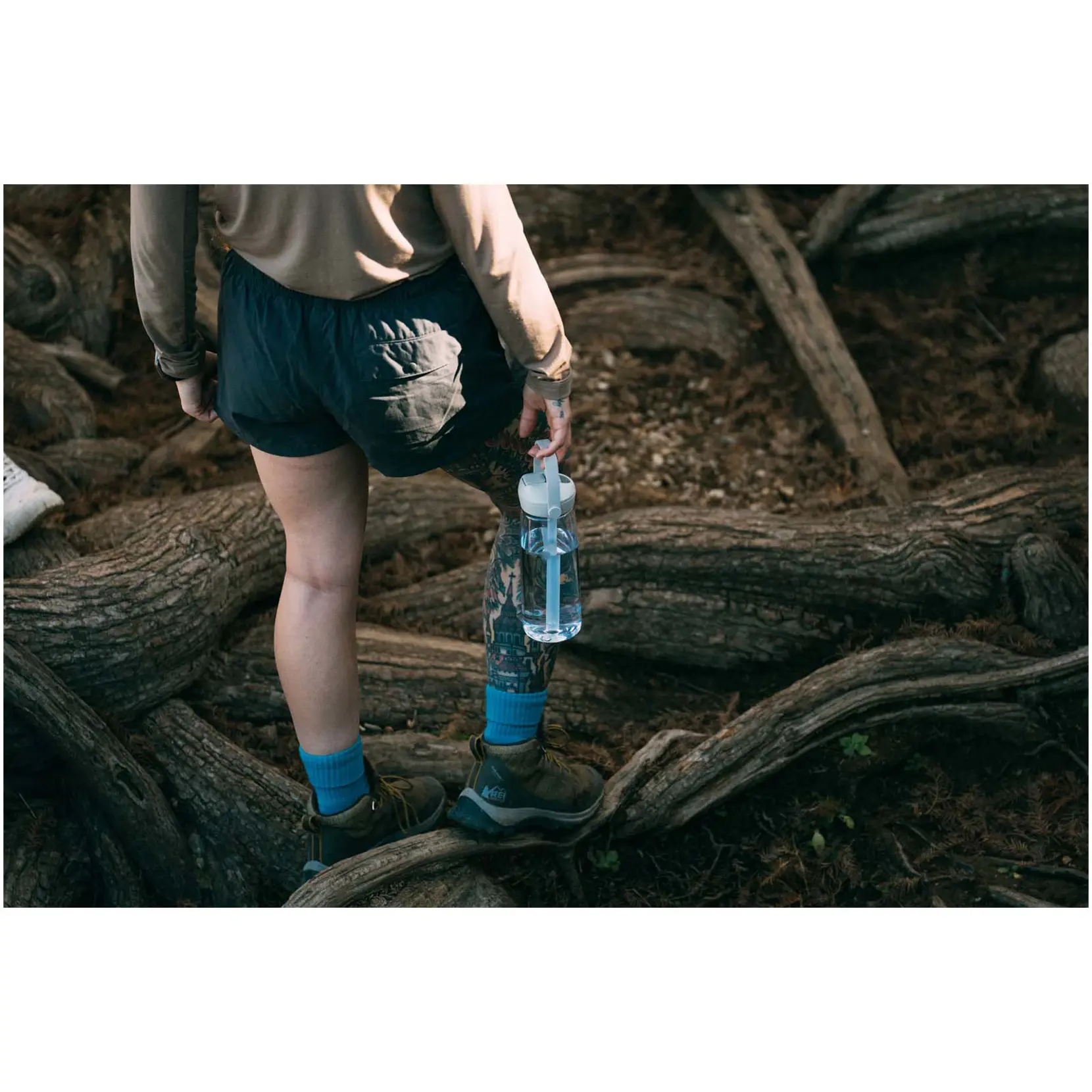 Bild på Camelbak® Thrive Flip 750 ml Tritan Renew vattenflaska med flip-sugrör Bild på Camelbak® Thrive Flip 750 ml Tritan Renew vattenflaska med flip-sugrör