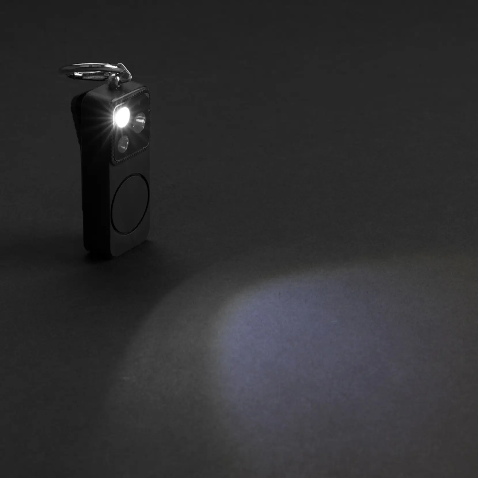 Bild på GuardBuddy RCS personlarm med USB-C-laddning Bild på GuardBuddy RCS personlarm med USB-C-laddning