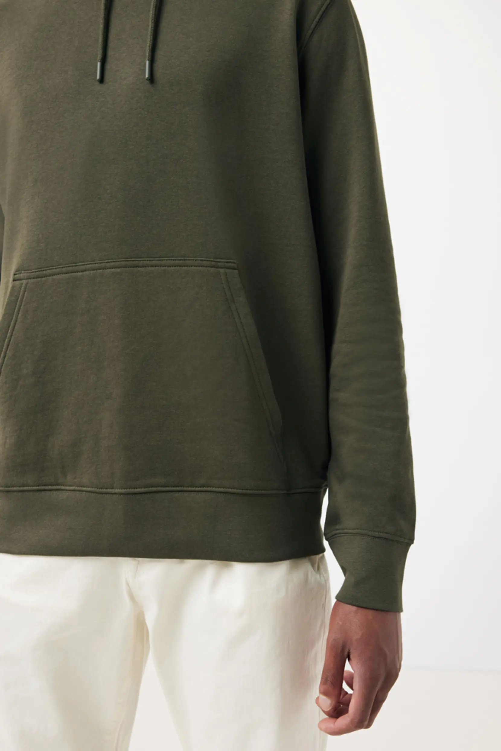 Bild på Iqoniq Rila lättvikt hoodie i återvunnen bomull