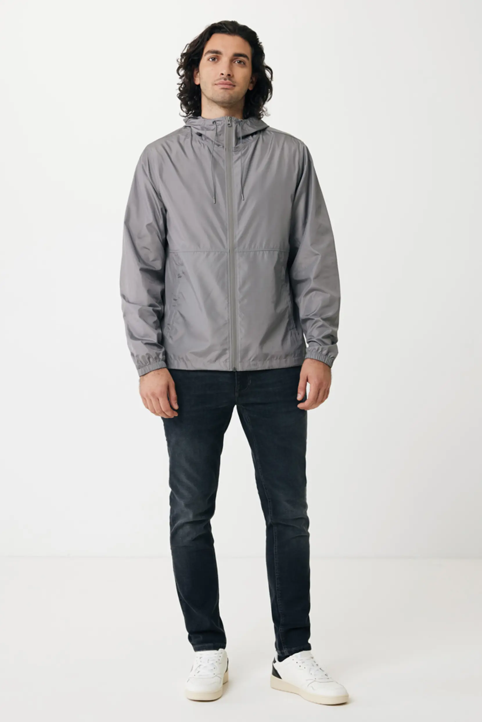 Bild på Iqoniq Logan lättvikt jacka i återvunnen polyester Bild på Iqoniq Logan lättvikt jacka i återvunnen polyester