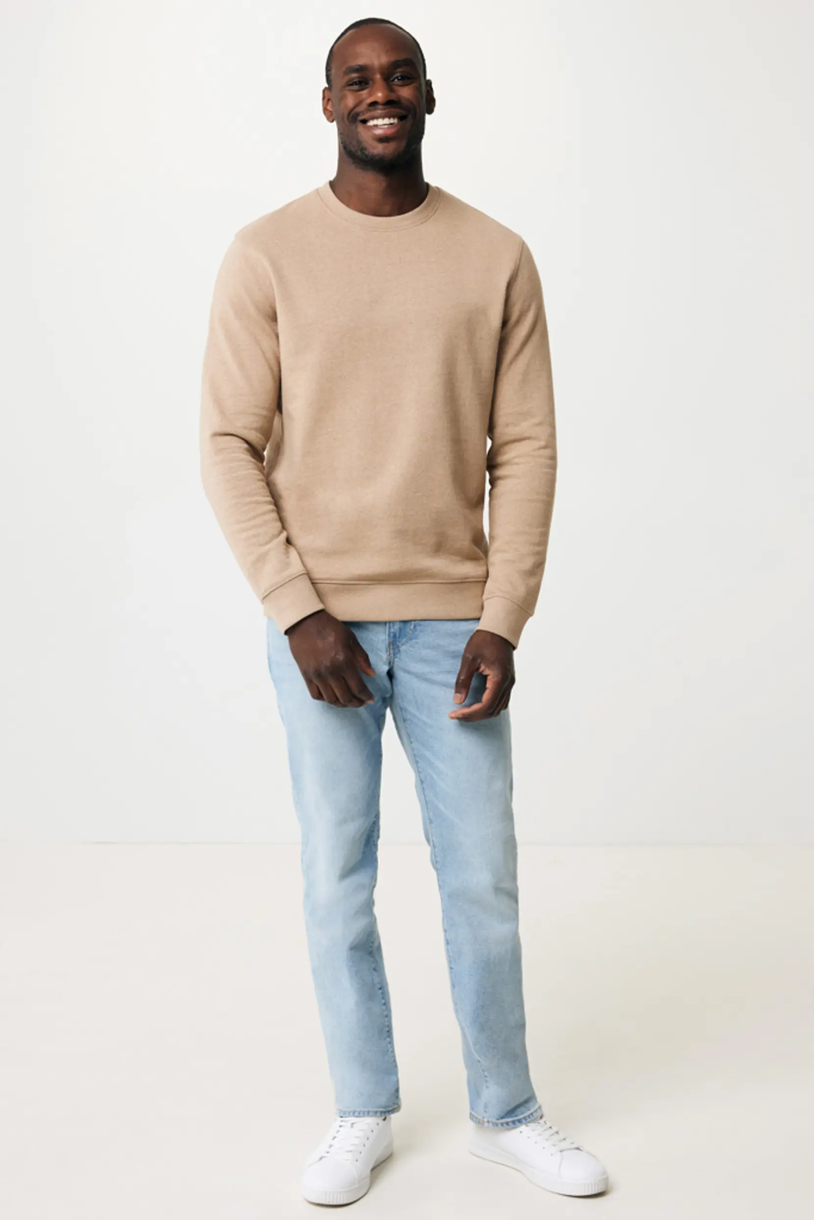 Bild på Iqoniq Denali sweatshirt i återvunnen ofärgad bomull