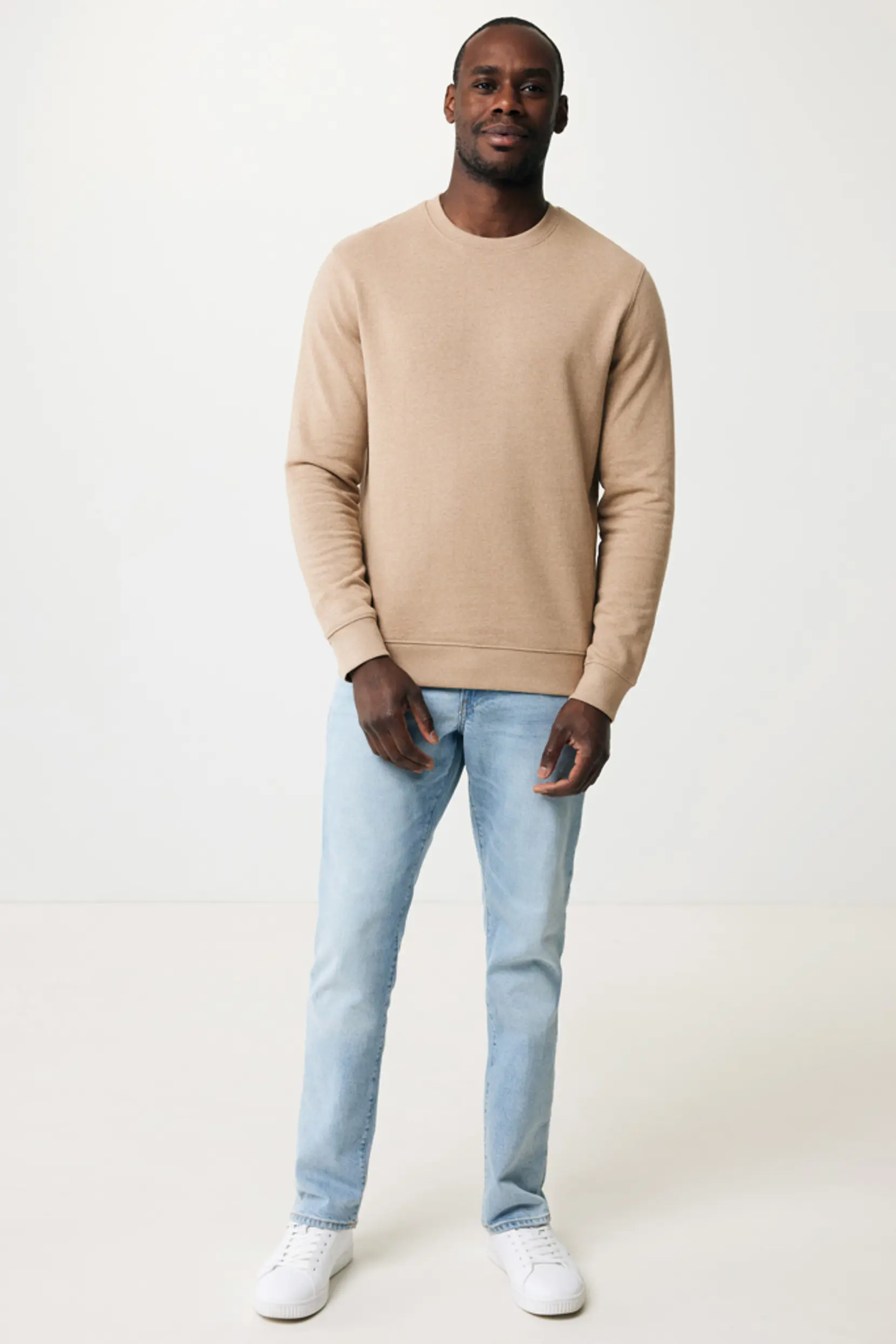 Bild på Iqoniq Denali sweatshirt i återvunnen ofärgad bomull