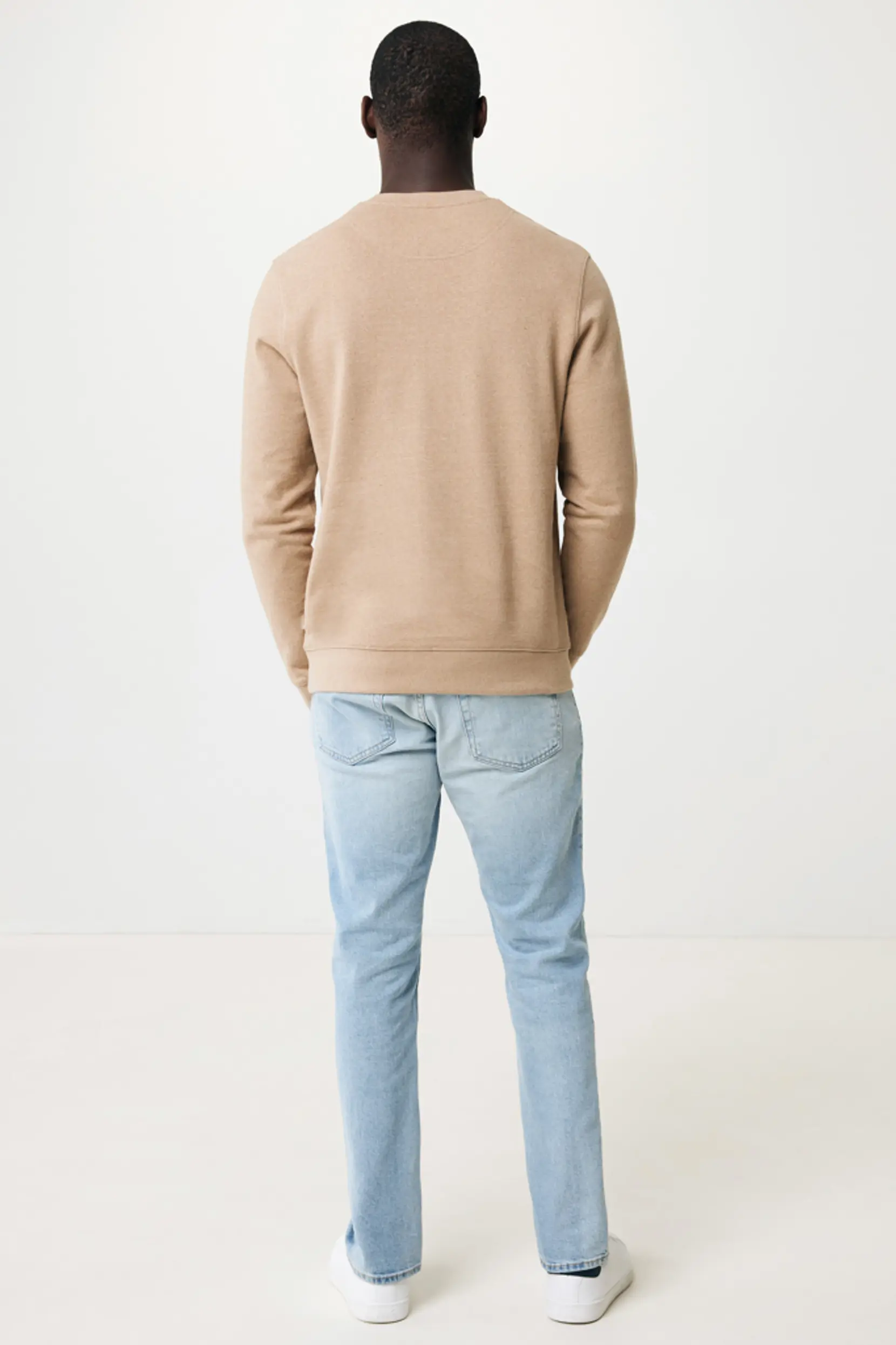 Bild på Iqoniq Denali sweatshirt i återvunnen ofärgad bomull