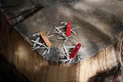 Bild på VICTORINOX Huntsman Wood Fickkniv 13 funktioner