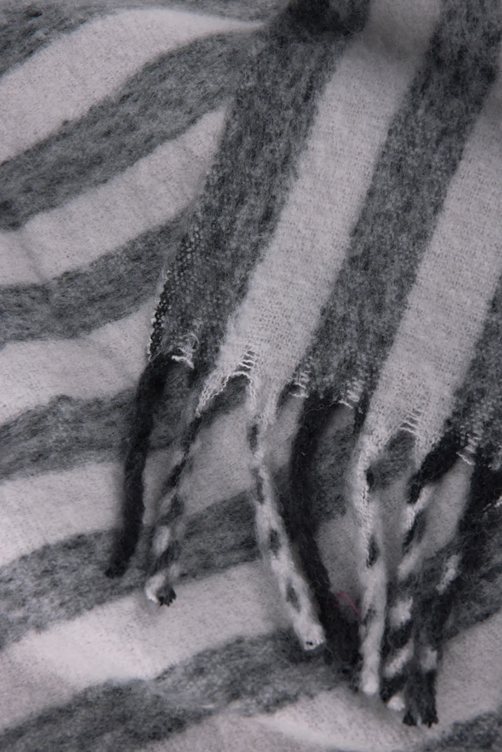 Bild på VINGA Lioro GRS wool blend pläd Bild på VINGA Lioro GRS wool blend pläd