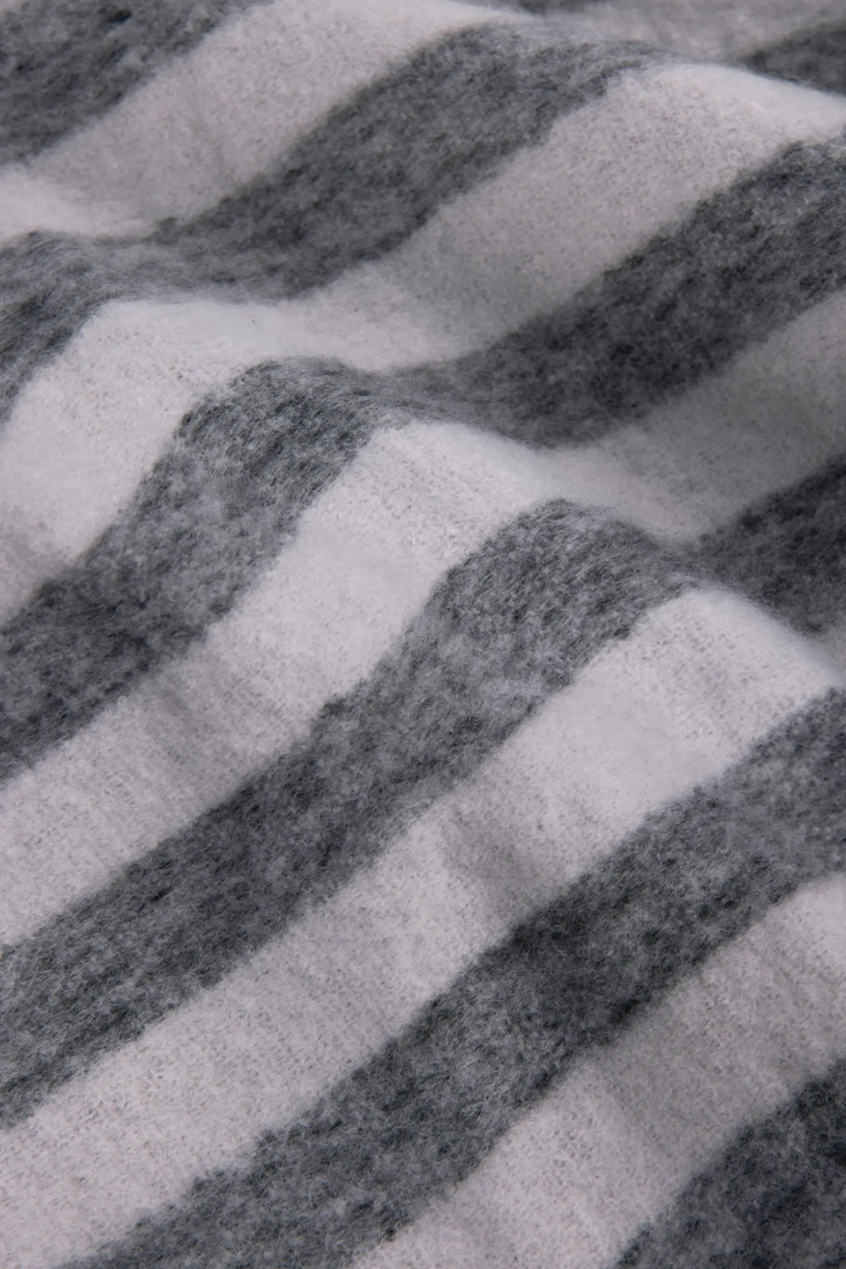 Bild på VINGA Lioro GRS wool blend pläd Bild på VINGA Lioro GRS wool blend pläd