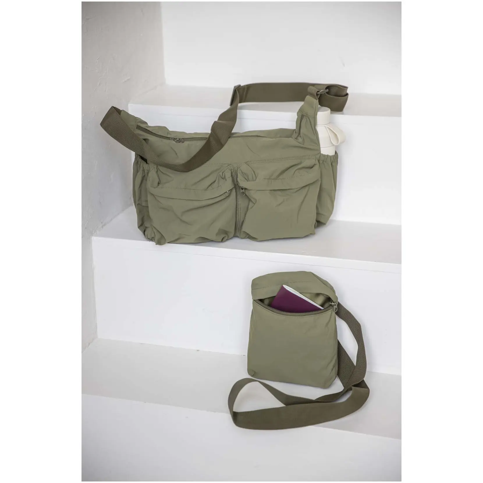 Bild på Calli 13" axelväska för laptop i GRS-återvunnen nylon Bild på Calli 13" axelväska för laptop i GRS-återvunnen nylon