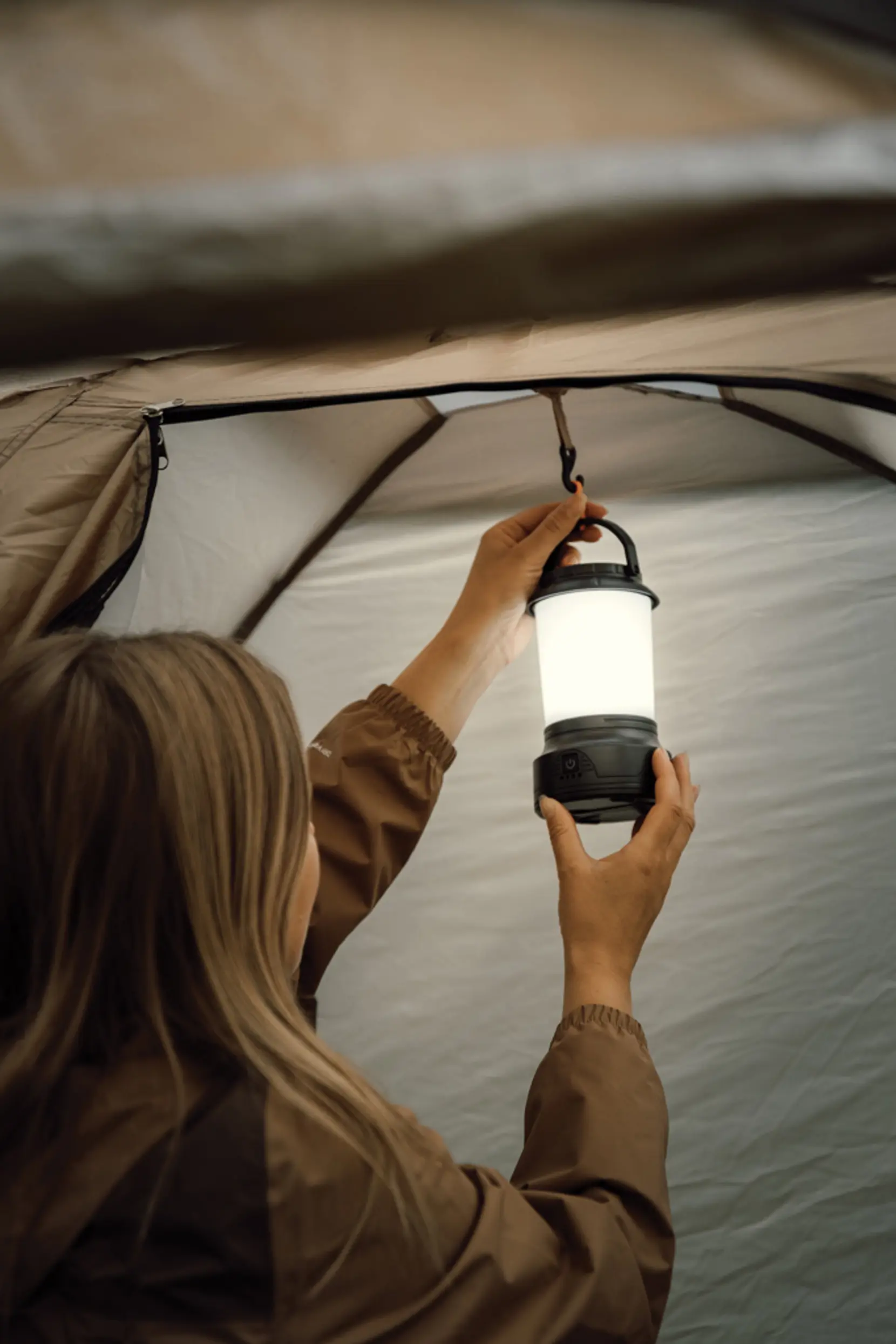 Bild på Nordic Drift Everest RCS Bright campinglampa med vev Bild på Nordic Drift Everest RCS Bright campinglampa med vev