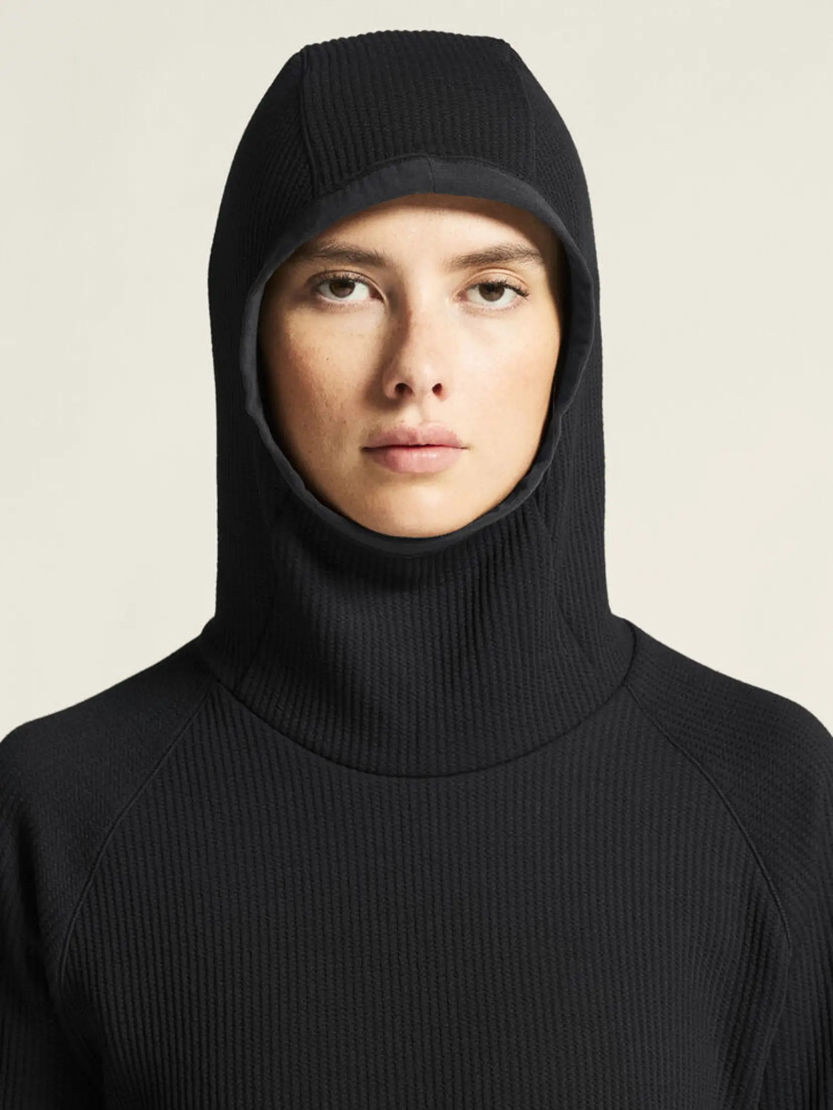 Bild på Grid Hood W Bild på Grid Hood W