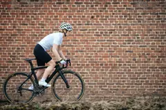 Bild på CORE Essence Bib Shorts W