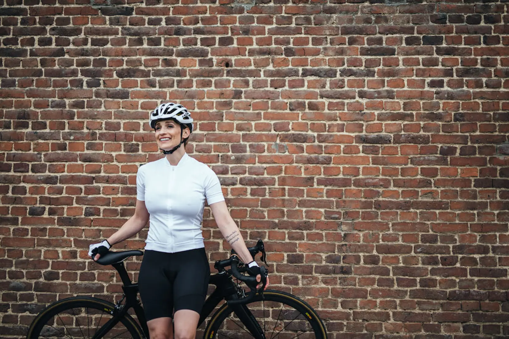 Bild på CORE Essence Bib Shorts W Bild på CORE Essence Bib Shorts W