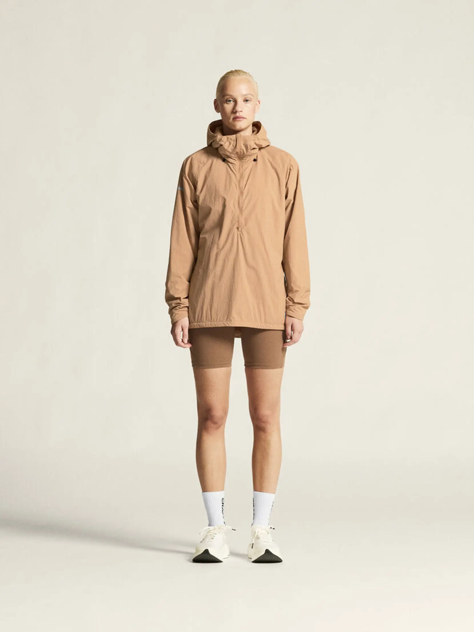 Bild på SubZ Warm Hood W Bild på SubZ Warm Hood W