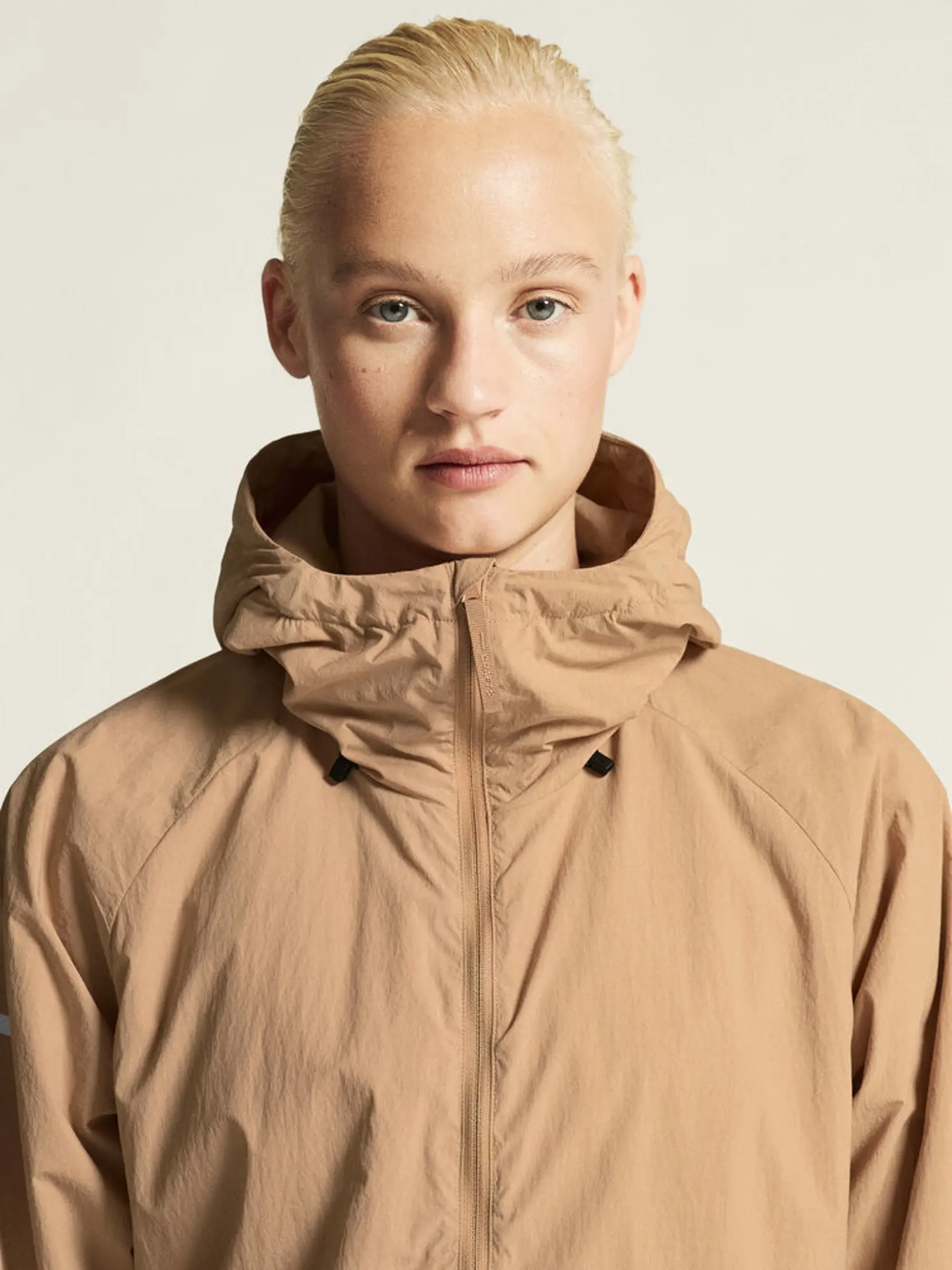 Bild på SubZ Warm Hood W Bild på SubZ Warm Hood W
