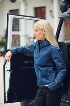 Bild på Myers Woman