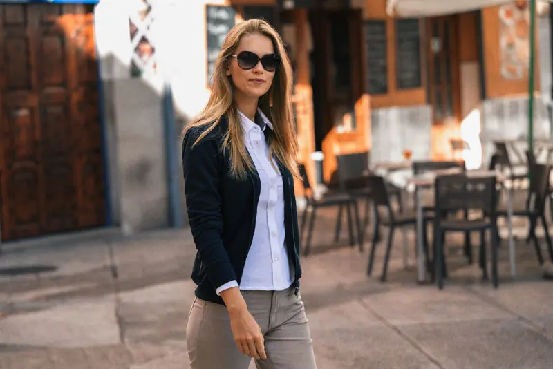 Bild på Melville Heights Woman