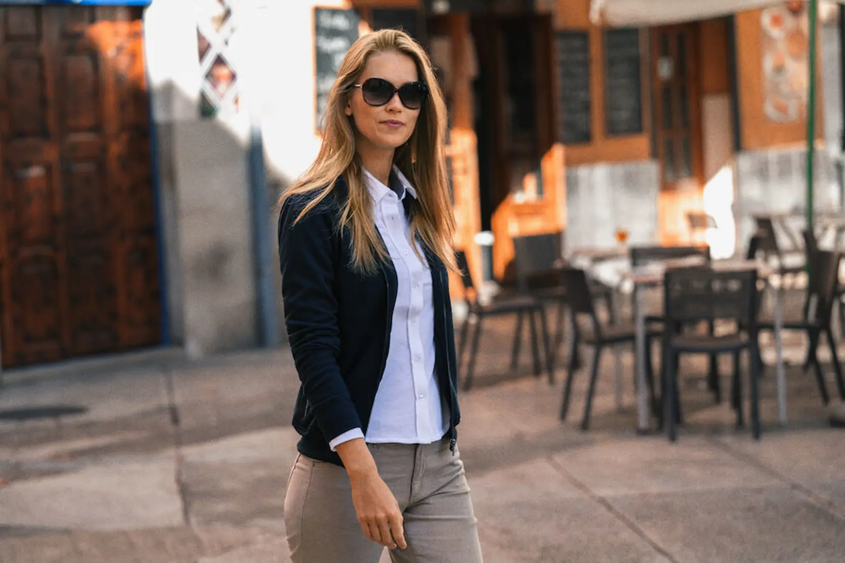 Bild på Officer  Woman