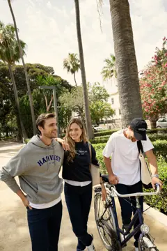 Bild på Hopedale Crewneck