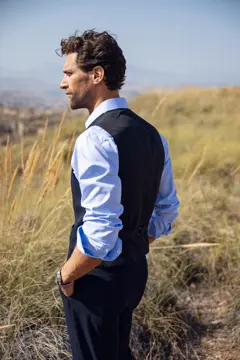 Bild på Signature Suit Vest
