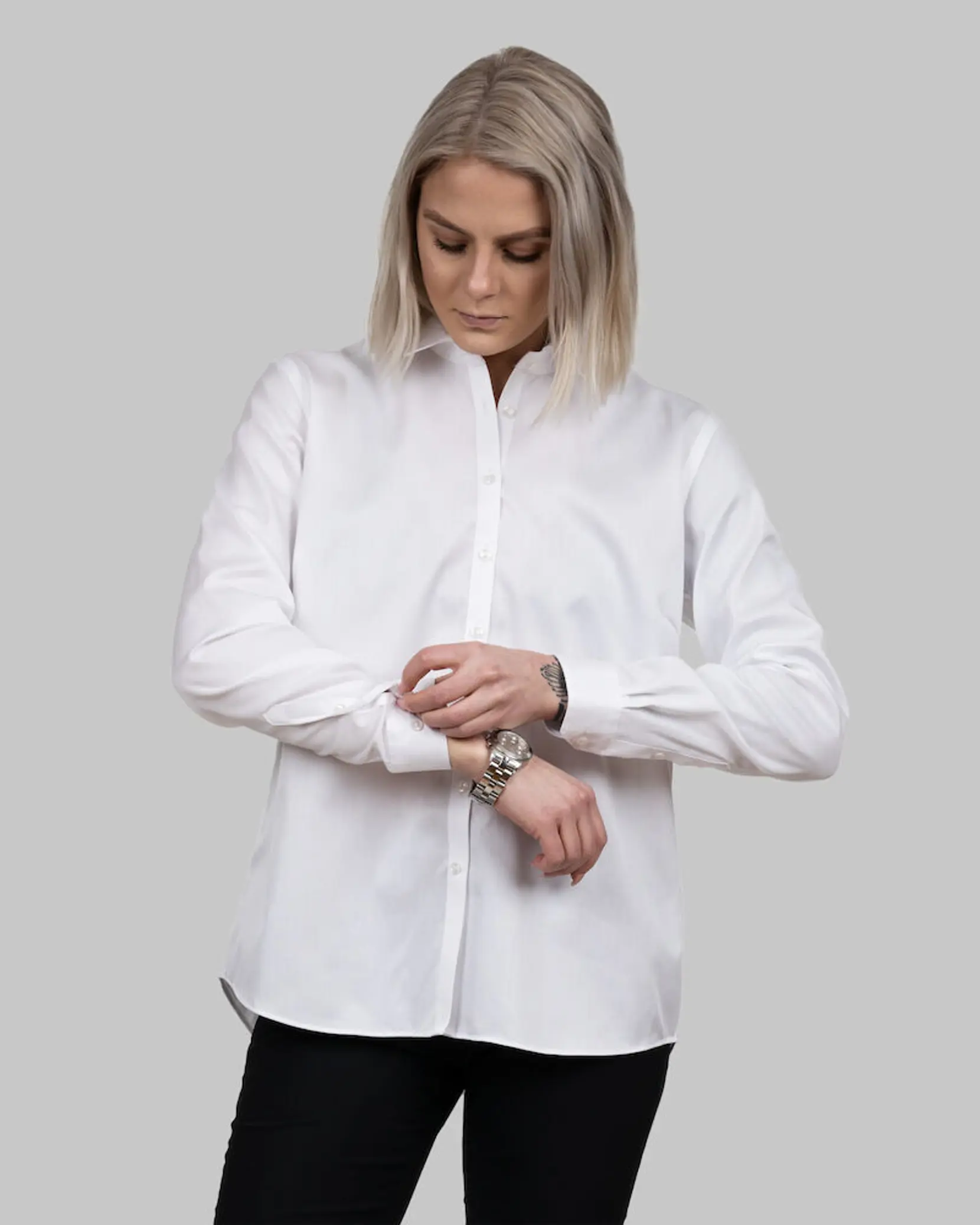 Bild på Green Bow 01 Woman Relaxed Bild på Green Bow 01 Woman Relaxed