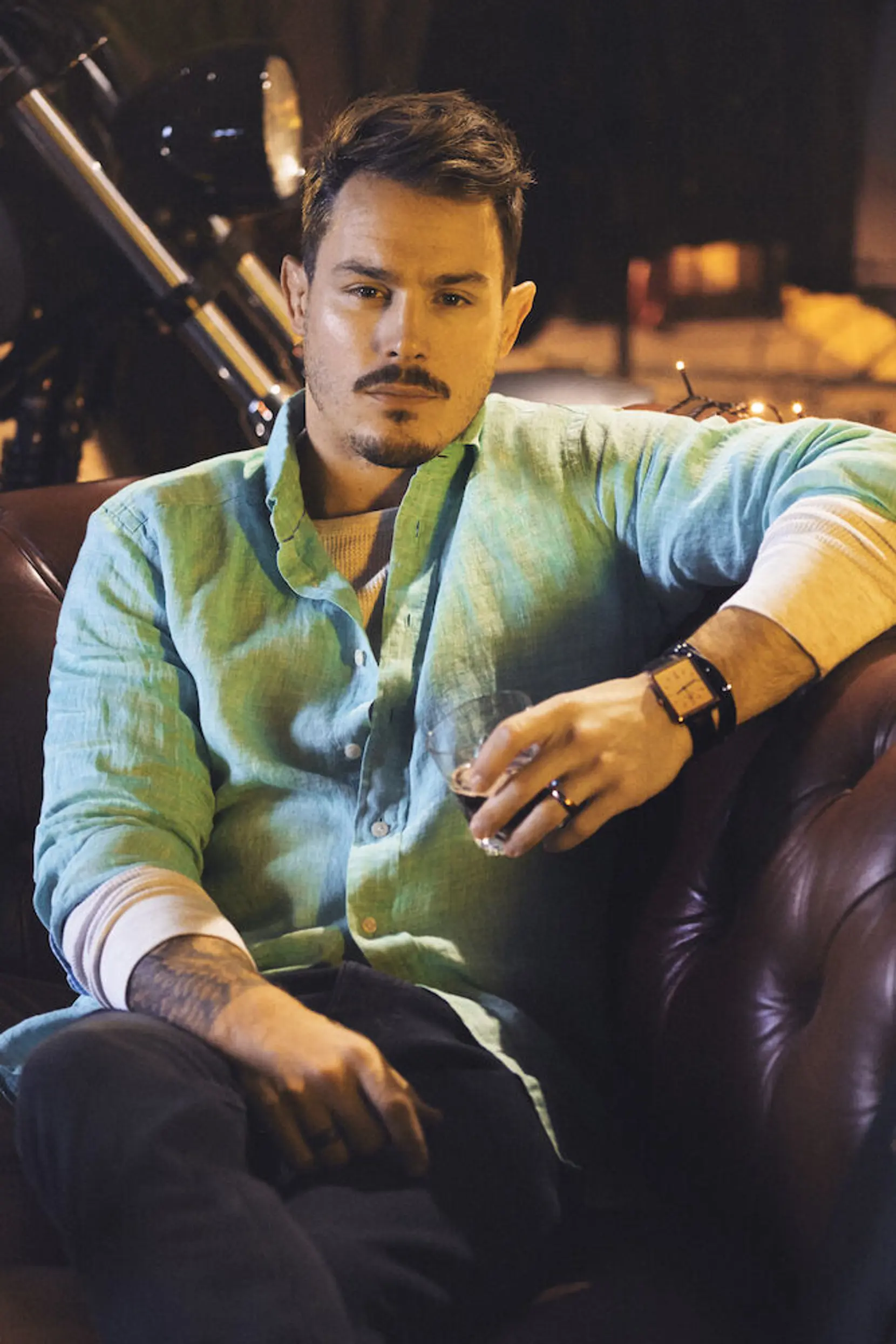 Bild på Indigo Bow 33 Linnen Shirt Slim Fit M Bild på Indigo Bow 33 Linnen Shirt Slim Fit M