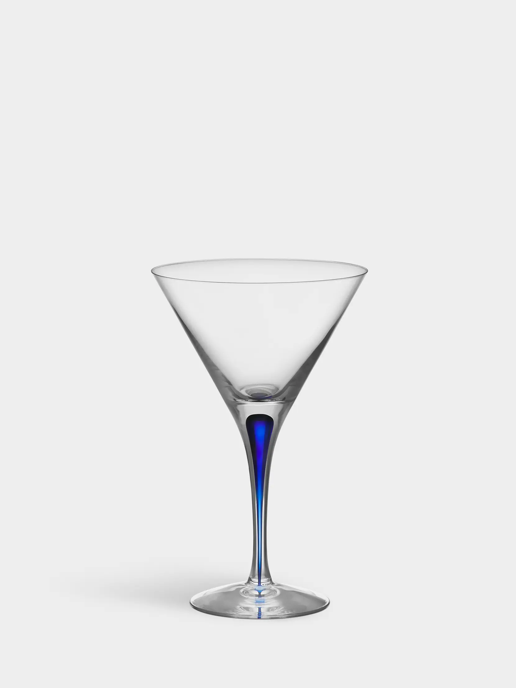 Bild på Intermezzo martiniglas blå 25cl Bild på Intermezzo martiniglas blå 25cl