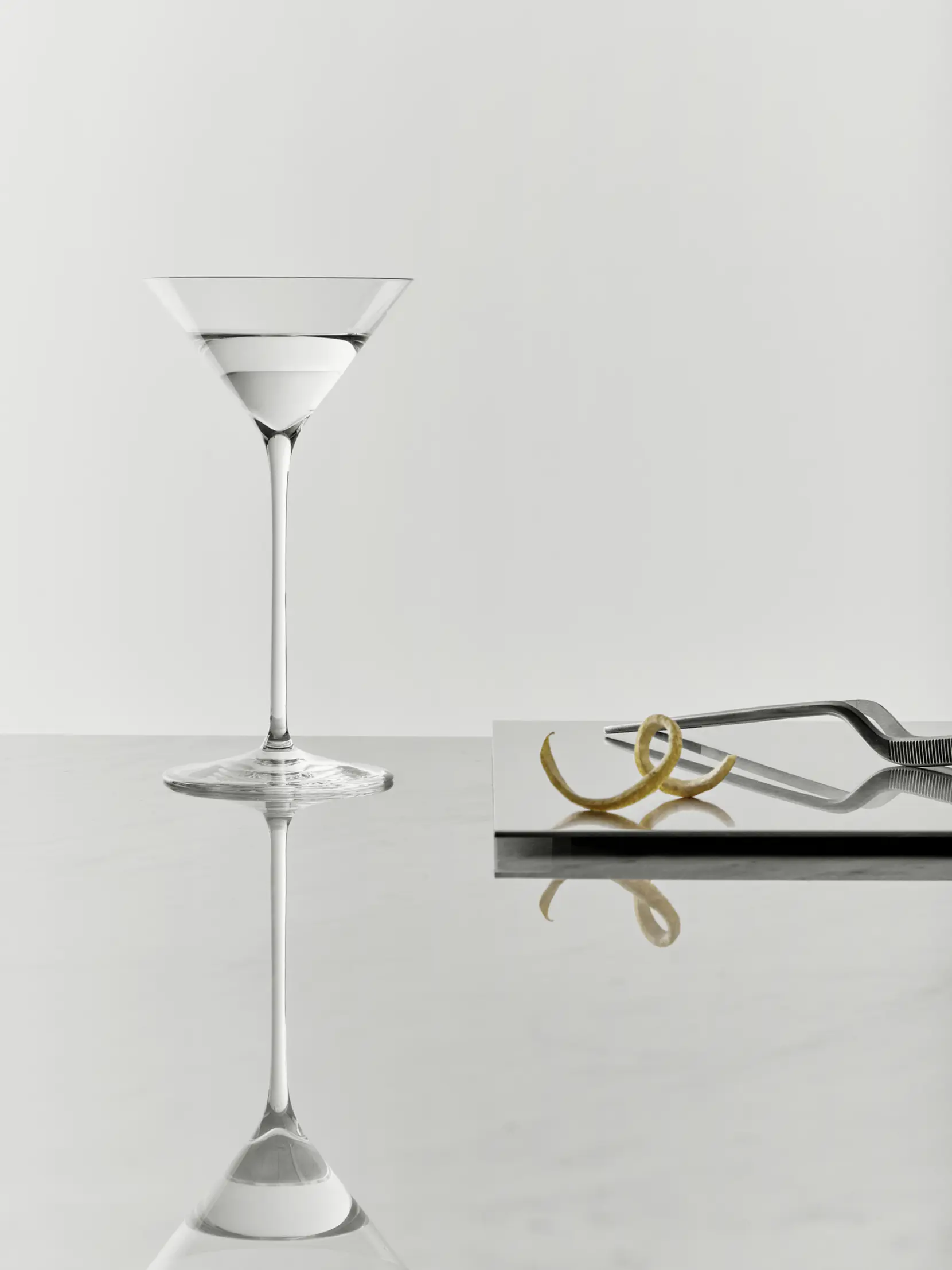 Bild på Orrefors x Björn Frantzén Martini glas 13cl 2-pack Bild på Orrefors x Björn Frantzén Martini glas 13cl 2-pack