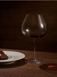 Bild på Orrefors x Björn Frantzén handmade edition mature rödvins glas 110cl