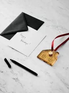 Bild på Annual Holiday Ornament Ginger bread house 21K gold 2025