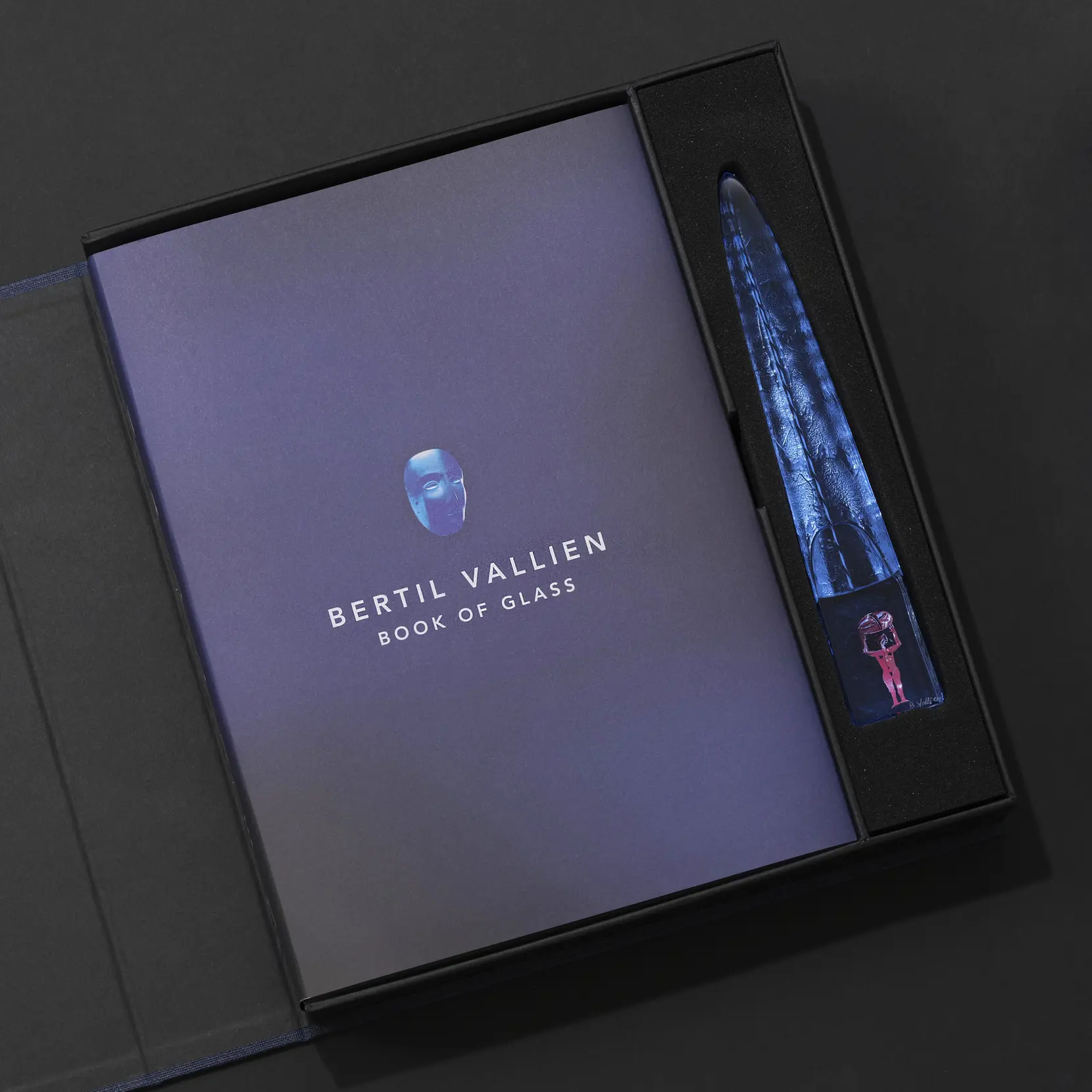 Bild på Book of Glass - Starman Edition