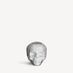 Bild på Still Life skull ljuslykta vit 85mm