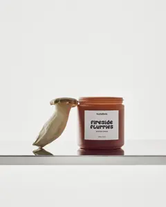 Bild på Mind doftljus 330gr Fireside flurries