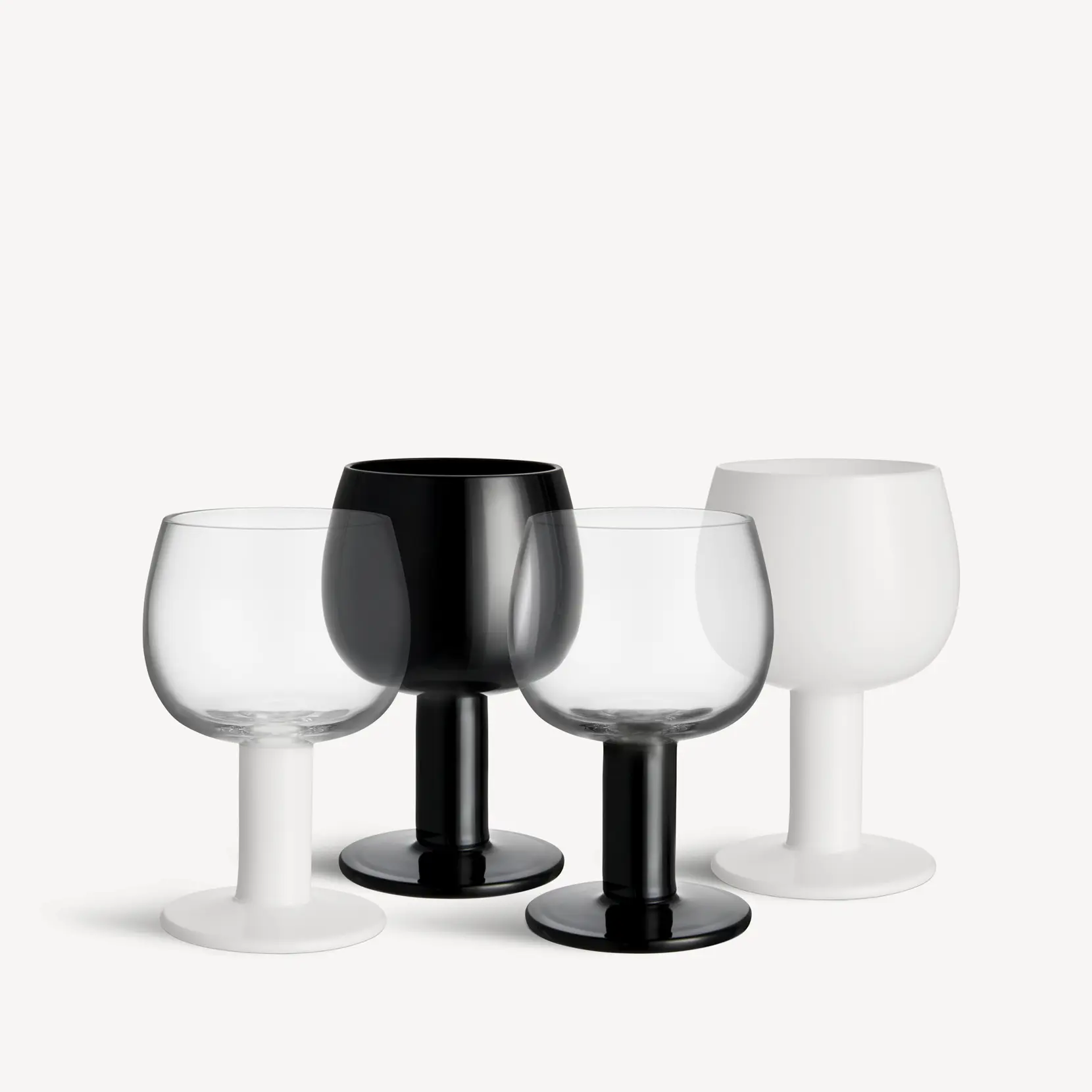 Bild på Fars Glas 40cl vit/svart 4-pack Bild på Fars Glas 40cl vit/svart 4-pack