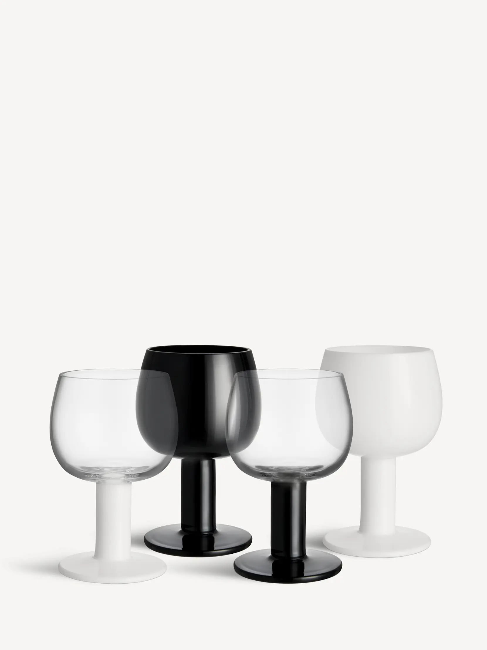 Bild på Fars Glas 40cl vit/svart 4-pack Bild på Fars Glas 40cl vit/svart 4-pack