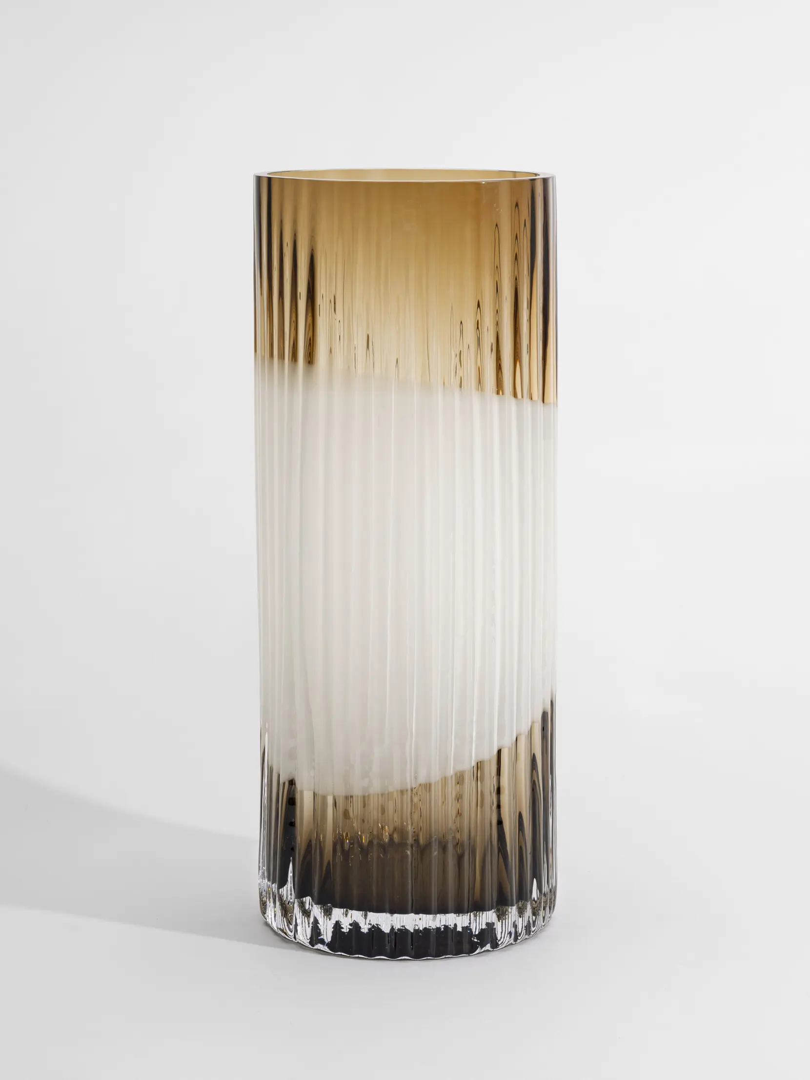 Bild på Plissé vase brun/gräddvit LB ED 10 -25 Bild på Plissé vase brun/gräddvit LB ED 10 -25