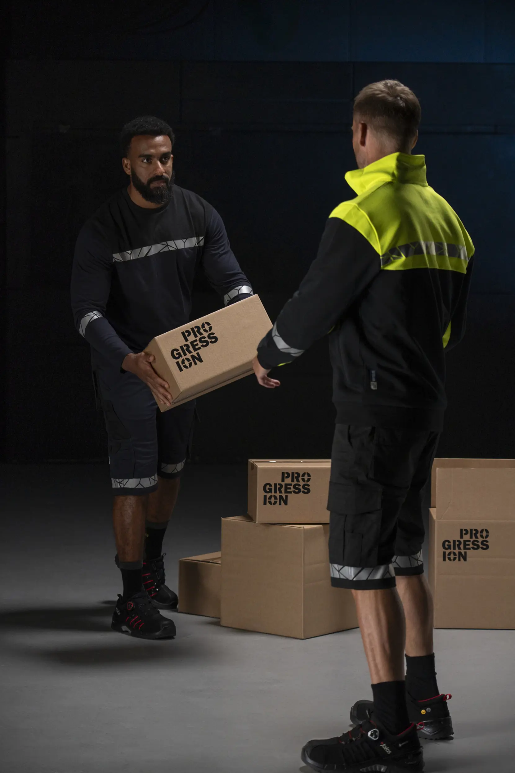 Bild på 7002 T-SHIRT LÅNG ÄRM 7002 T-SHIRT LÅNG ÄRM 9910-VIZ Bild på 7002 T-SHIRT LÅNG ÄRM 7002 T-SHIRT LÅNG ÄRM 9910-VIZ