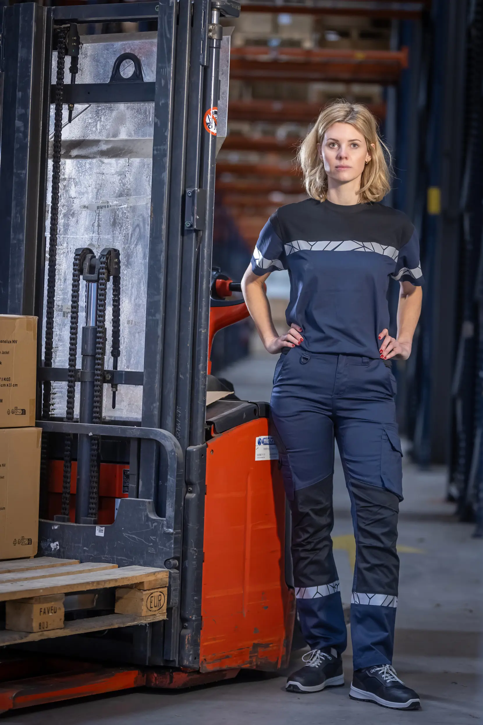 Bild på 7005 T-SHIRT DAM 7005 T-SHIRT DAM 9910-VIZ Bild på 7005 T-SHIRT DAM 7005 T-SHIRT DAM 9910-VIZ