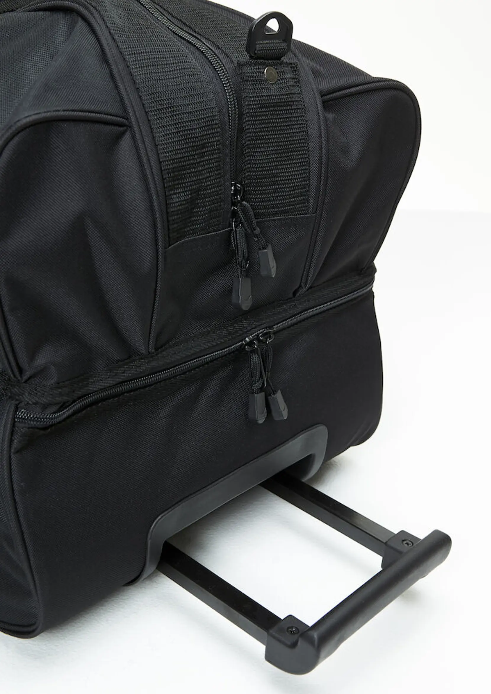 Bild på Black Line Travelbag Wheels Bild på Black Line Travelbag Wheels
