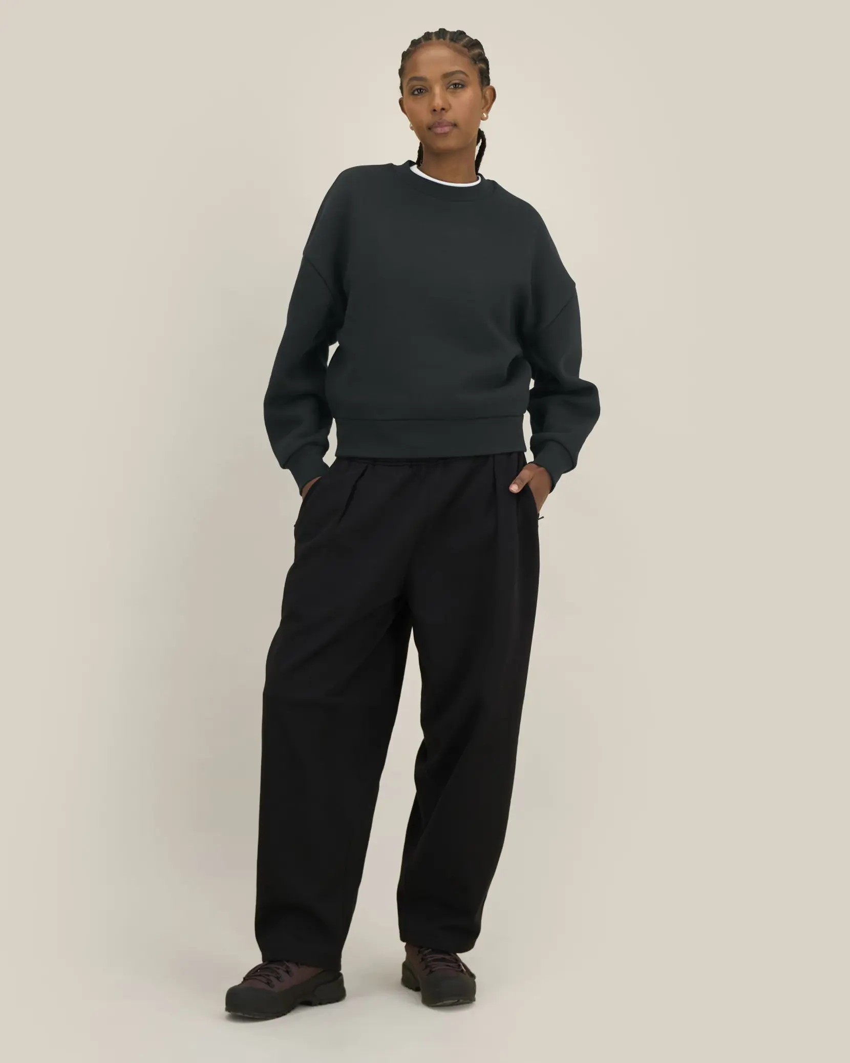 Bild på Former The unisex heavyweight crewneck sweatshirt Bild på Former The unisex heavyweight crewneck sweatshirt