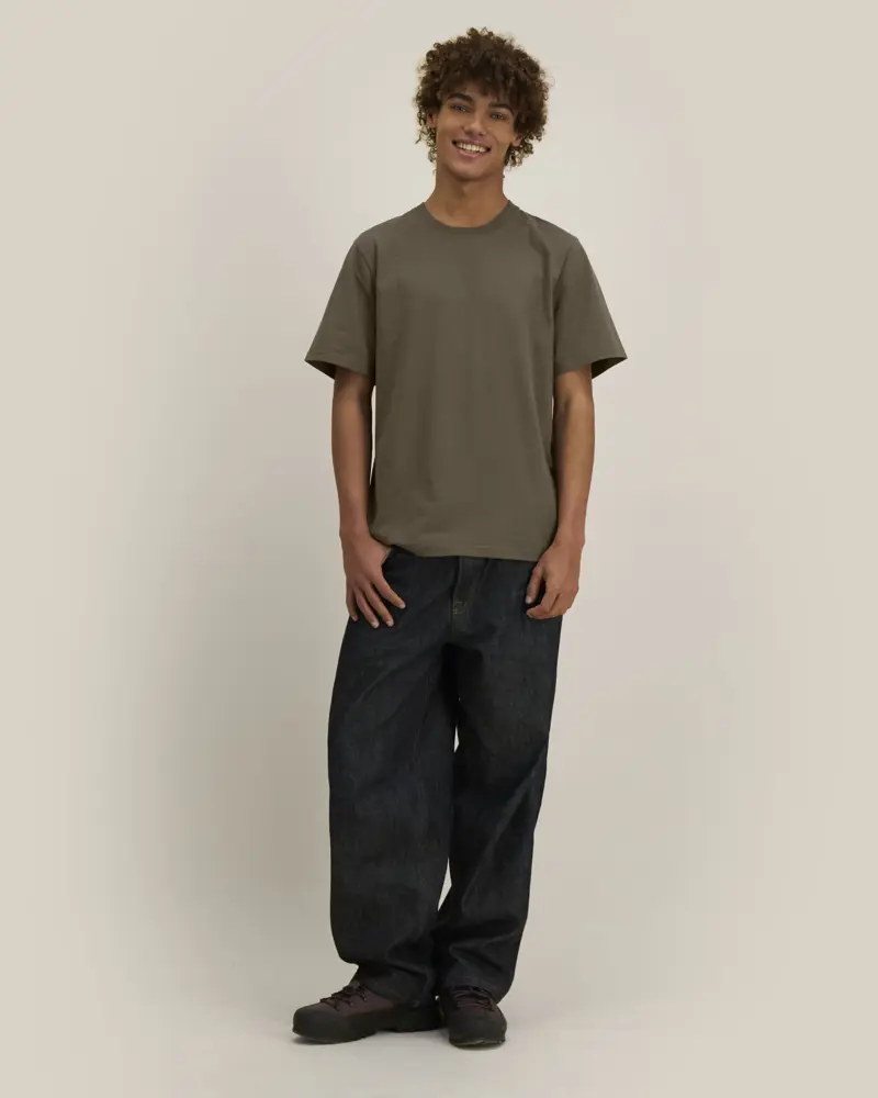 Reeser The unisex heavyweight t-shirt in recycled cotton