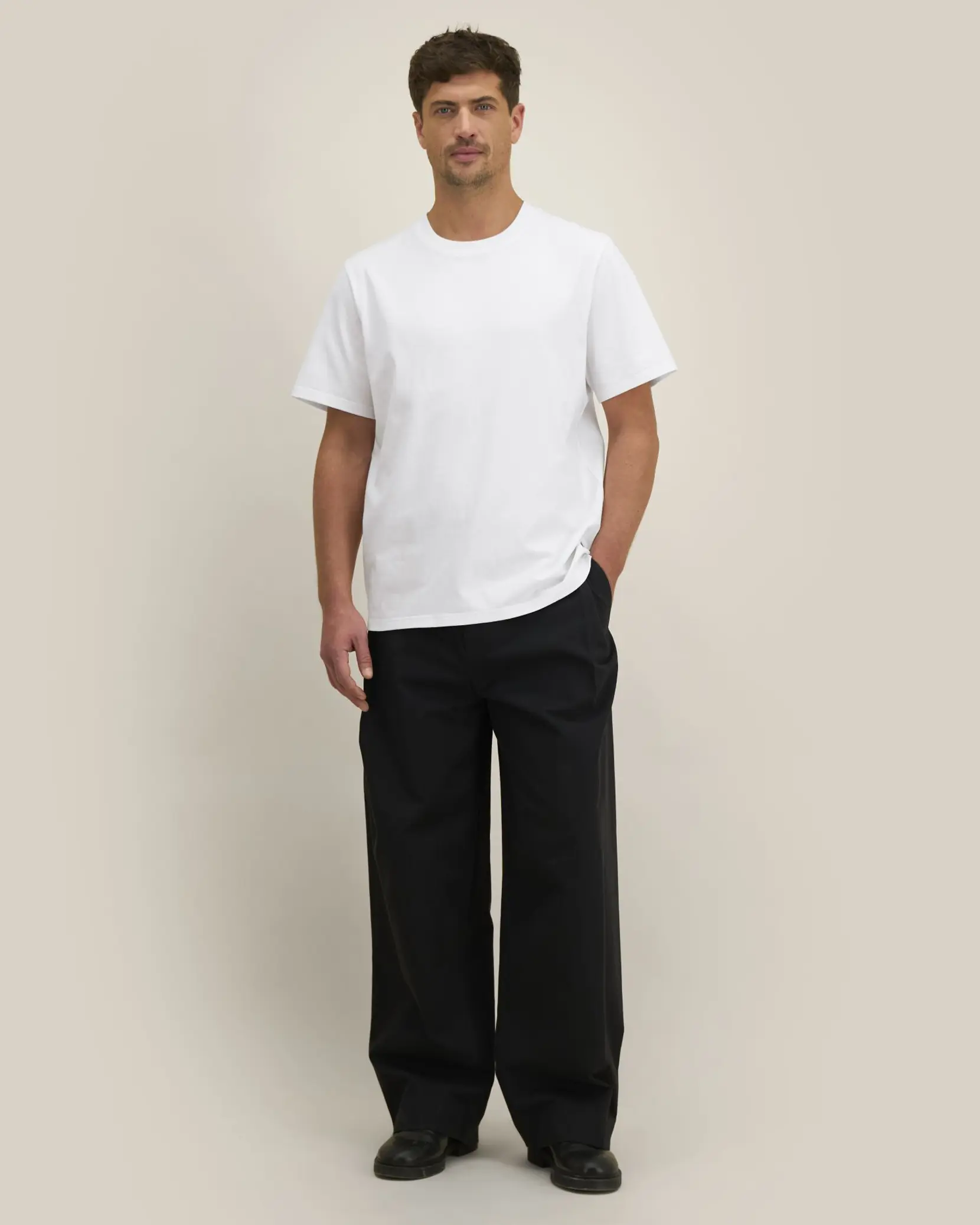 Bild på Reeser The unisex heavyweight t-shirt in recycled cotton Bild på Reeser The unisex heavyweight t-shirt in recycled cotton