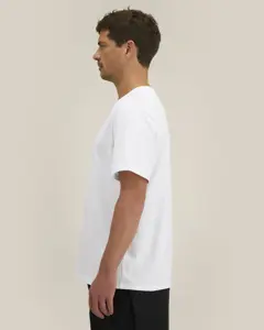Bild på Reeser The unisex heavyweight t-shirt in recycled cotton