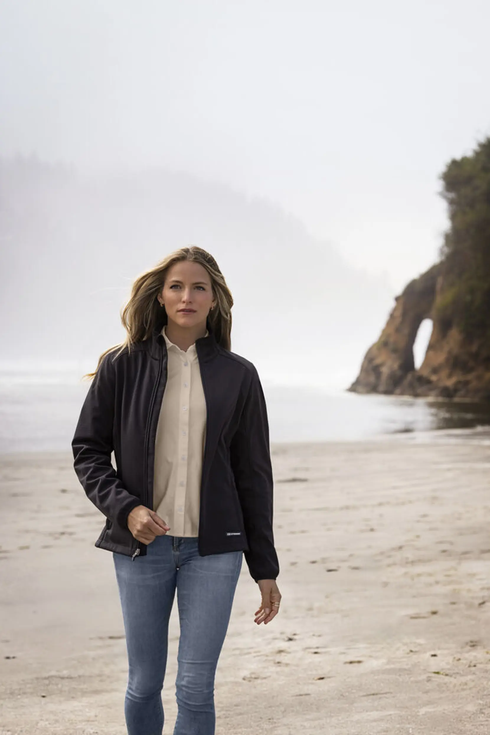 Bild på Oak Harbor Softshell Jacket Women