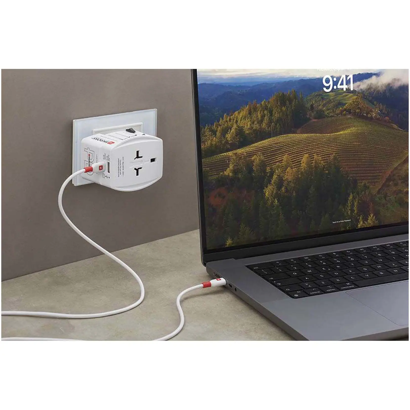 Bild på SKROSS® MUV AC65PD världsadapter med USB-C-kabel 