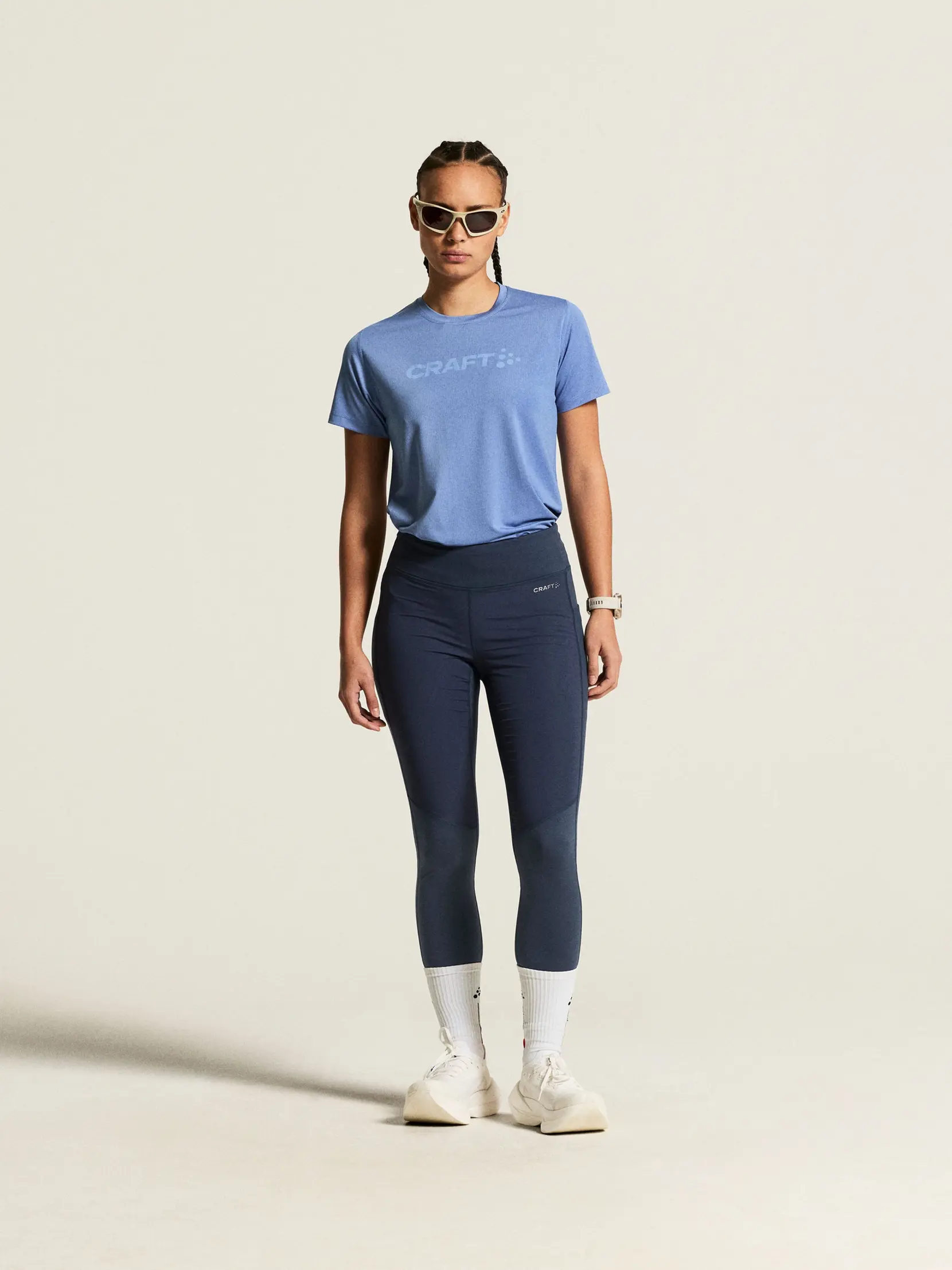 Bild på  Essence Logo Tee 2 W