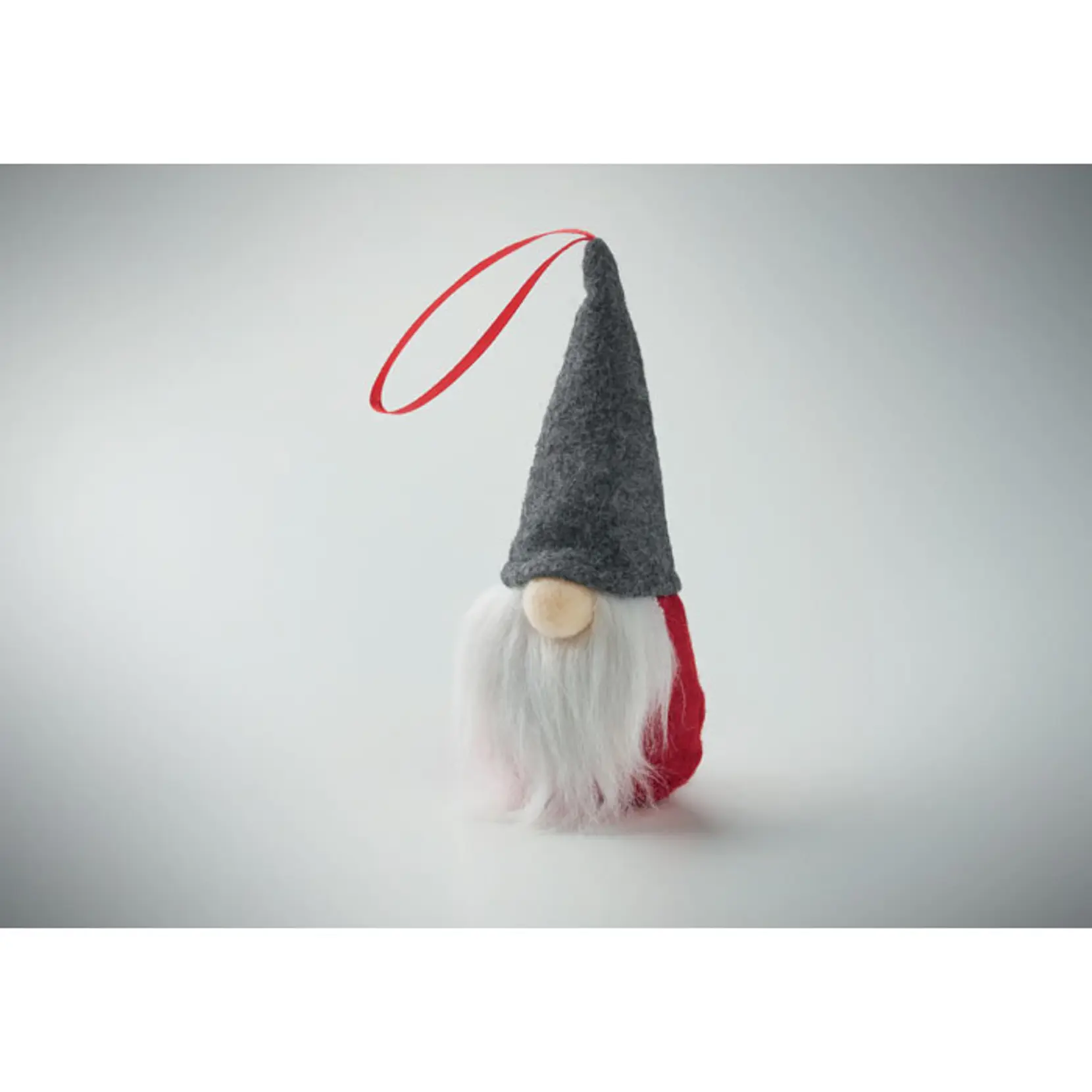 Bild på Julgranspryna med tomte i filt Bild på Julgranspryna med tomte i filt