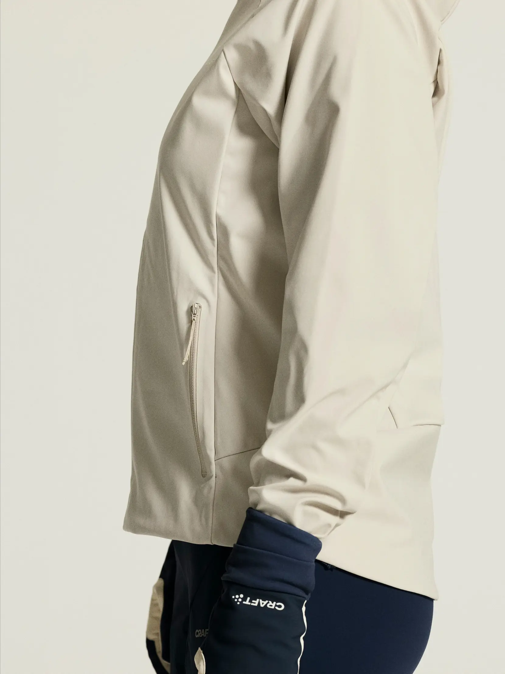 Bild på Escape Hood Jacket W Bild på Escape Hood Jacket W