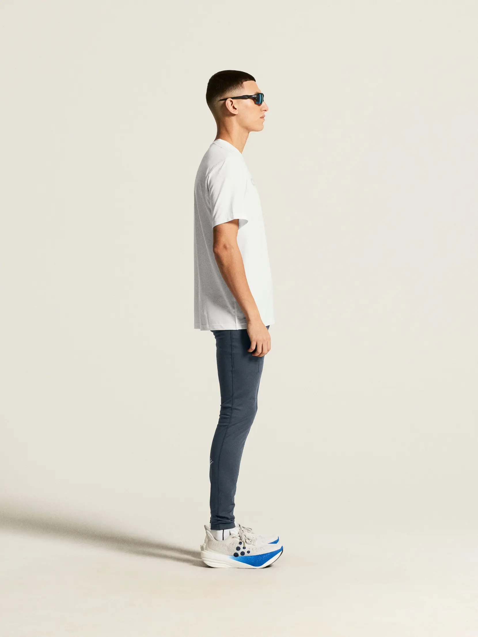 Bild på Essence Logo Tee 2 M Bild på Essence Logo Tee 2 M